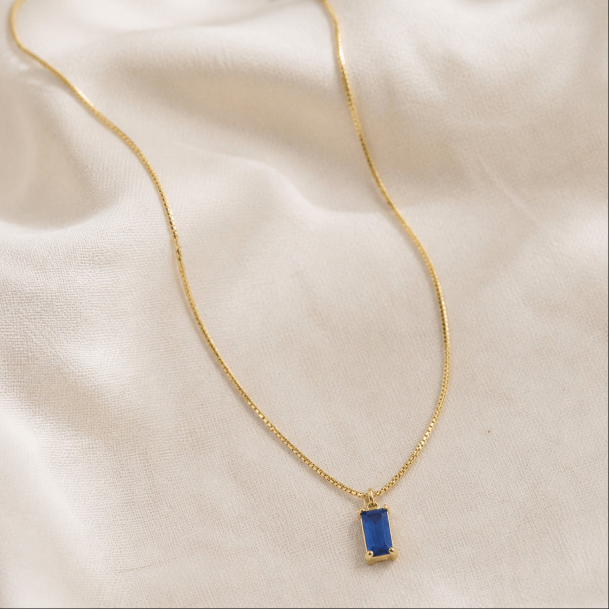 Minimalist Sapphire Pendant Necklace