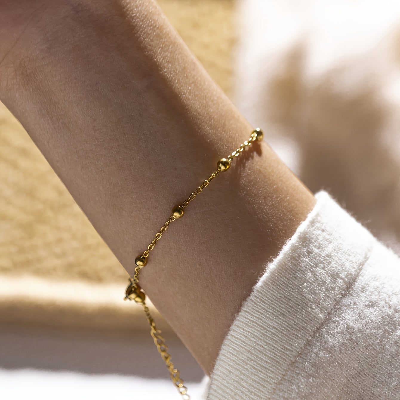 Minimal Gold Bead Bracelet