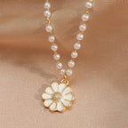 Daisy Pearl Pendant Necklace